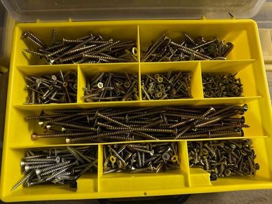 Schrauben und Dübel Sortimente im Koffer, Palette 36