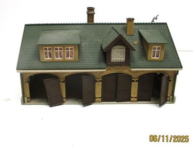 Spur N vollmer Feuerwache Fahrzeughalle Fertigmodell