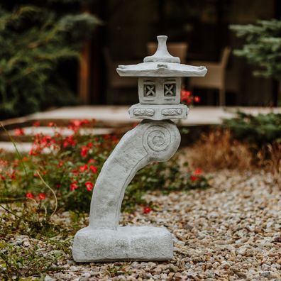 Massive sehr große japanische Steinlaterne Rankei Steinlampe Steinguss frostfest
