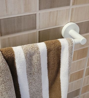 Kosmos White/ Weiss Handtuchhalter 60cm. Metall pulverbeschichtet