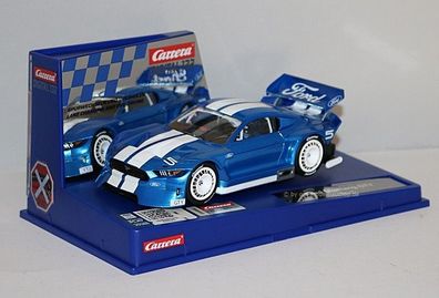 31082 Carrera Dig. 132 | Ford Mustang GTY No. 5 | 1:32 + Red Bull Bogen