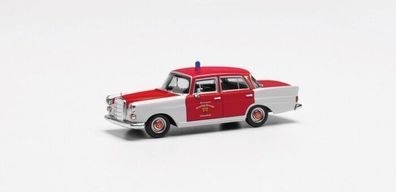 Herpa 097215 | Mercedes-Benz 200 Heckflosse | Feuerwehr Schorndorf | 1:87