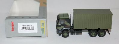 Herpa 746793 - Iveco Trakker 6x6 mit 20 ft. Container Flecktarndesign - BW. 1:87