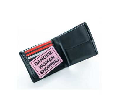 Chicmic Moneyguard Danger: Woman shopping