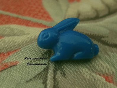 1Kunststoffkinderknopf Hase blau 19x15x7mm Öse 4mm Nr1187