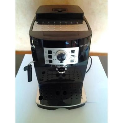 Kaffeemaschine DeLonghi Magnifica S ECAM 21.110.B schwarz