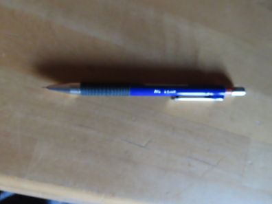 Druckbleistift blau mit taschenschonender Einschubspitze 0,5mm Staedtler Marsmicro