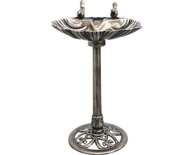 Vogeltränke, muschelförmig