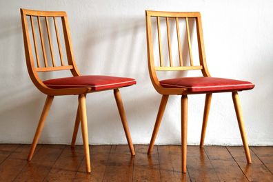 ein Paar zwei Stück Stuhl Space Age Mid Century Antik Alt Vintage Holz Rot Weiß Loft