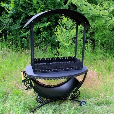 Mangal Samarkand ? Exklusiver Grill mit Schmiedemetall in Schwarz