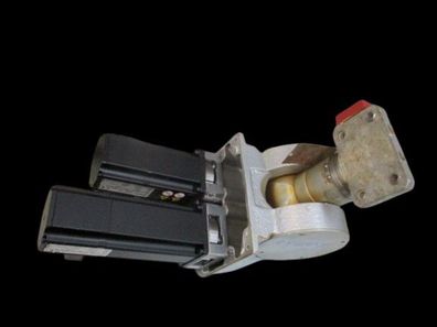 Stäubli Roboter RX130B Handgelenk und Motoren 5. + 6. Achse