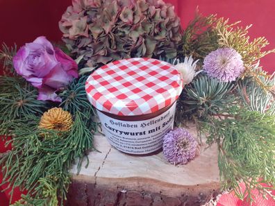 Hauseigene Currywurst mit Soße von Hellendorfer Hofladen - regional, Hausmacher Art