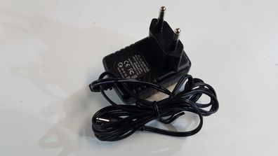 Steckernetzteil YCL-B050100EU 5V 1A DC Stecker 3,5x1,35mm