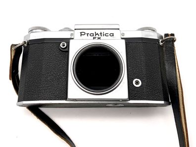 Praktica FX Spiegelreflexkamera SLR mit Lichtschacht Pentacon 35mm Body (M42)