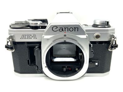 Canon AE-1 35mm Spiegelreflexkamera SLR Body Gehäuse (Canon FD) !Beli defekt!