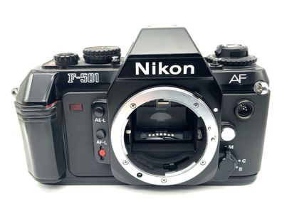 Nikon F-501 35mm Spiegelreflexkamera SLR analog AF Body Gehäuse (Nikon AF)