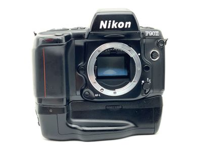 Nikon F-90X SLR Databack MF-26 + Batteriegriff MB-10 35mm SLR Body (Nikon AF)