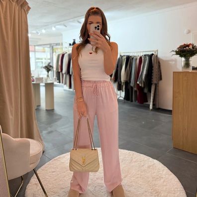 Seidenhose Lia Rosa Damen lange Hose Onesize Seidenoptik lockerer Schnitt Frau