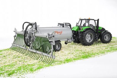 Bruder 02020 - Fliegl Fassanhänger mit Schleppschlauchverteiler - 1:16 Güllefass Güll