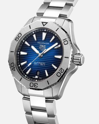 Tag Heuer - WBP2111. BA0627 - TAG Heuer Aquaracer Professional 200 Date