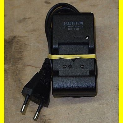 Original Batterie - Ladegerät Fujifilm BC-45B / 4,2V / 0,55A