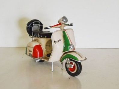 Blechmodell Roller Oldtimer Marke Vespa Motorroller Motiv der Italien-Flagge L 22 cm