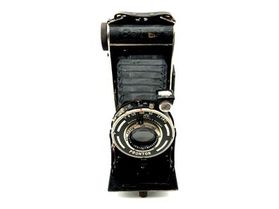 Beier Beirax Klappkamera mit Rodenstock Trinar Anastigmat 1:4.5 f=10,5cm Prontor