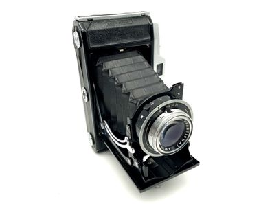 Pentacon Ercona II Klappkamera mit Novar Anastigmat 1:4,5 110mm red V
