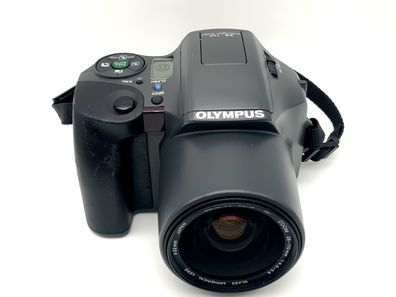 Olympus IS-100 Bridgekamera mit AF Zoom Lens 28-110mm 1:4.5-5.6 4x Zoom