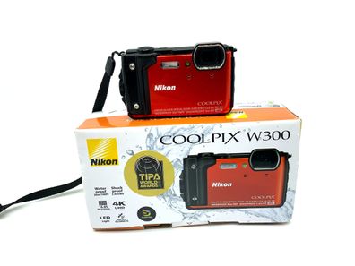 Nikon Coolpix W300 Digitale Kompaktkamera mit 4.3-21.5mm 1:2.8-4.9