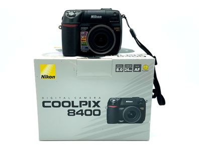 Nikon Coolpix 8400 Digitale Kompaktkamera mit 6.1-21.6mm