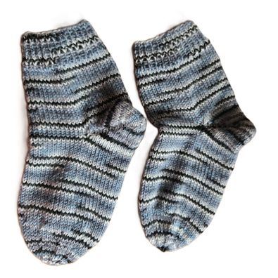 1 Paar handgestrickte Kinder-Socken - Größe 28/29 mit Streifen