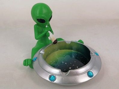 Polyresinascherr "Alien" grün mit Schmuckstein