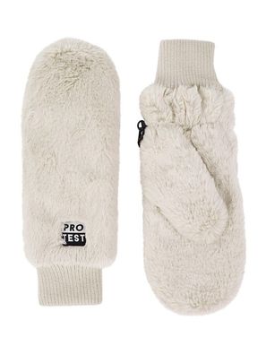 Protest Women Fäustling Prtmarcy kitoffwhite