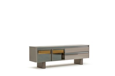 Praktisches TV-Lowboard – Für Fernseher und Zubehör im Wohnzimmer