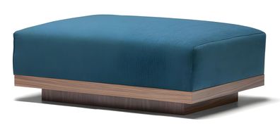 Eleganter Hocker aus Stoff und Holz für ein modernes Interieur und mehr Komfort