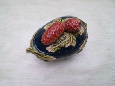 sehr altes Porzellanei Osterei Deckeldose Füßchen Tannezapfgen 4stellige Nr RAR