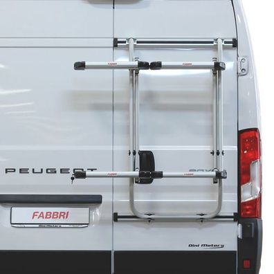 Ski- und Snowboardträger für die Heckklappe eines Iveco eSuper Jolly 26- Schwarz