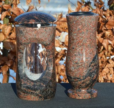 Grablaterne und Vase Granit Aurora