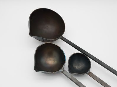 Gießlöffel Gießkelle 70mm, 100mm, 140mm Halbkugel aus Stahl 350mm Stiellänge