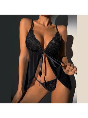 Produktmerkmale: Spitzendetails an Brust und Saum, Minilänge mit Schlitz, transparent