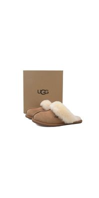 UGG Scuffette Stiefel mit Fleecefütterung in Braun