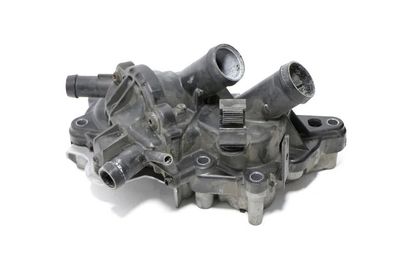 VW Passat Golf Kühlmittelregler Wasserpumpe Pumpe Gehäuse 04E121042M