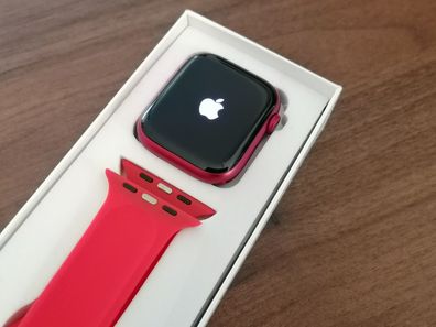 Apple Watch Series 8 GPS 41mm (PRODUCT)RED / Smartwatch / 3 Jahre Gewährleistung