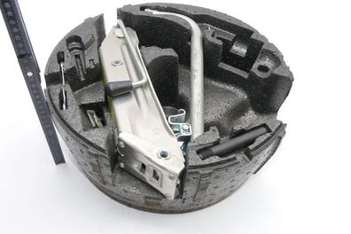 VW Golf 5 Touran etc. Wagenheber Bordwerkzeug Schlüssel