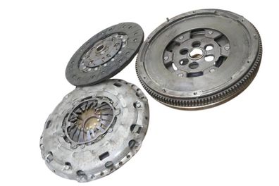 Touran Golf 5 Schwungrad Kupplung Zweimassenschwungrad BKD AZV BMM BMP 2.0 TDI