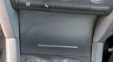 Skoda Octavia 1Z Aschenbecher Zigarettenanzünder vorne 1Z1857762