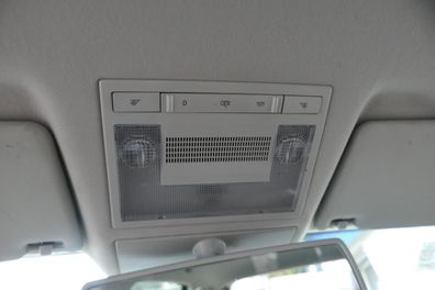 Seat Leon Altea Innenraumleuchte Leuchte innen Leselampe Lampe 5P0947111E grau