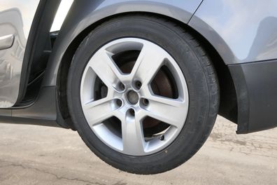 Audi A4 8E A6 4B Alufelgen Felgen 205/55 R16 91H Reifen wechseln 8E0601025BC