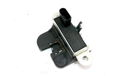 VW Golf 5 Passat Heckschloß Schloß unten an der Heckklappe 1K6827505E Fanghaken